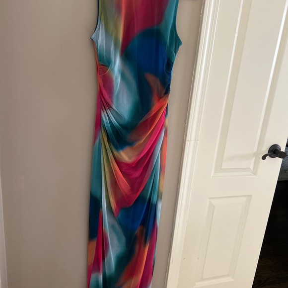 Beautiful Vince Camuto side slit mesh dress - Picture 3 of 7